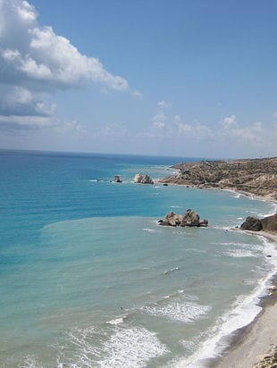 800px petra tou romiou 01